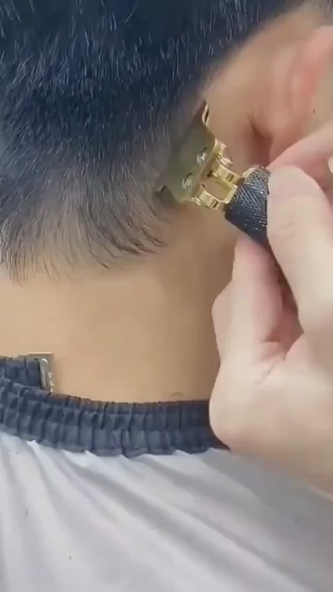 Close-up of close-cutting T-blade on Vintage T9 hair clipper